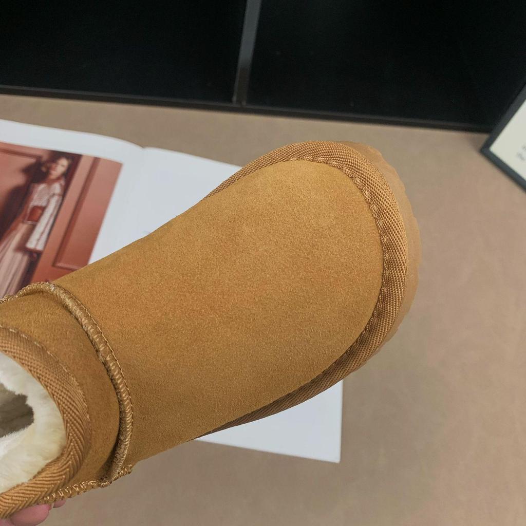 Children's 2025 Winter Snow Boots: Warm Cotton Boots for Boys & Girls, Fashionable and Versatile Short Casual Style.