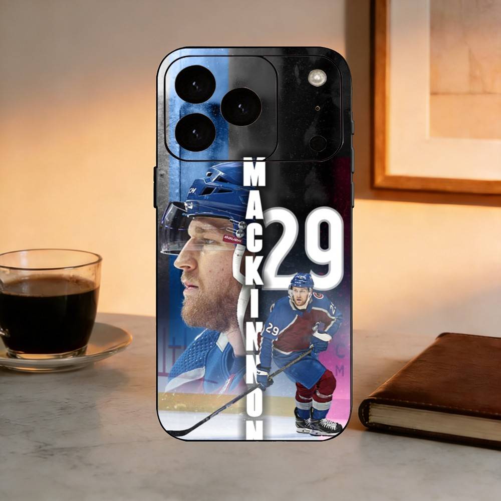 Coque de téléphone pour joueur de hockey Nathan MacKinnon en silicone souple pour iPhone 17 16 15 14 13 12 11 X XR Plus Pro Max Plus