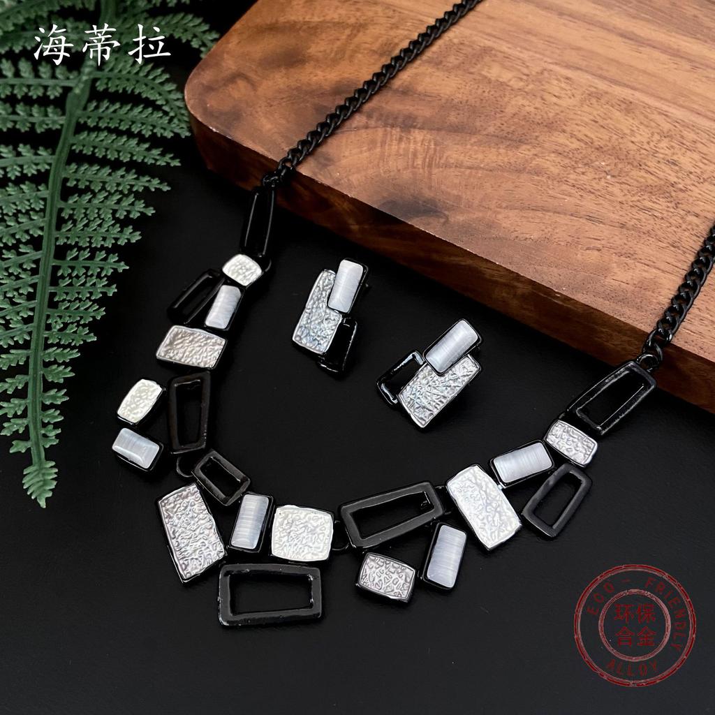 New Silver Geometric Square Necklace Earrings Set, High-end Banquet Women's Jewelry Set