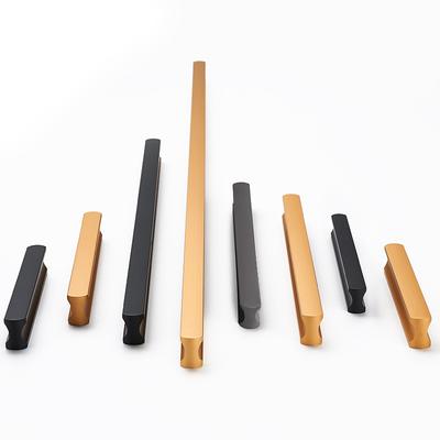 Accessori e parti di mobili – Maniglie per porte