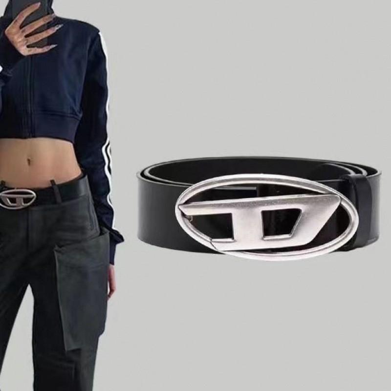 Retro Eleganter Silberner D-Schnallen Gürtel aus Schickem PU-Material Stilvolle Ergänzung zu Jeans Kleidern und Freizeitoutfits