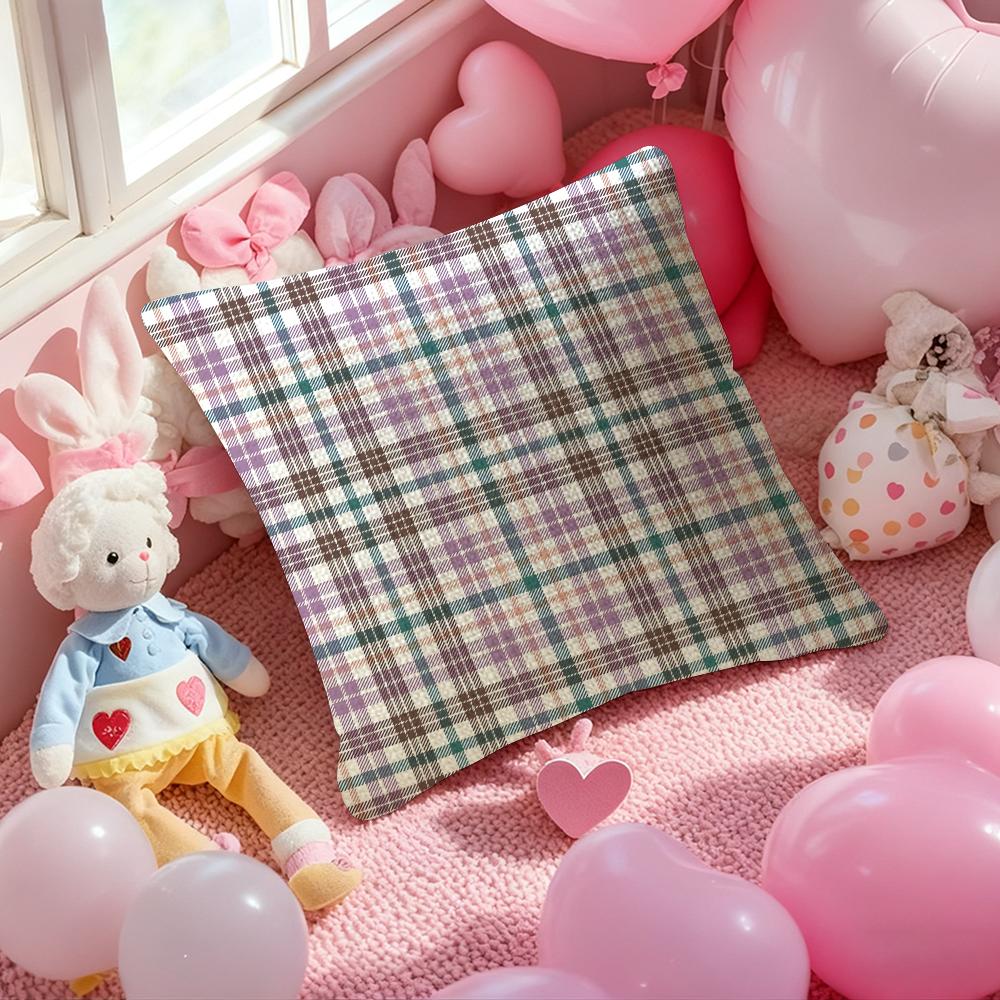 Fashionable Check Pattern Design Pillow Case Anti-Dustmite Pillowcase Invisible Zipper Silky Short Plush Sofa Cushion Cover