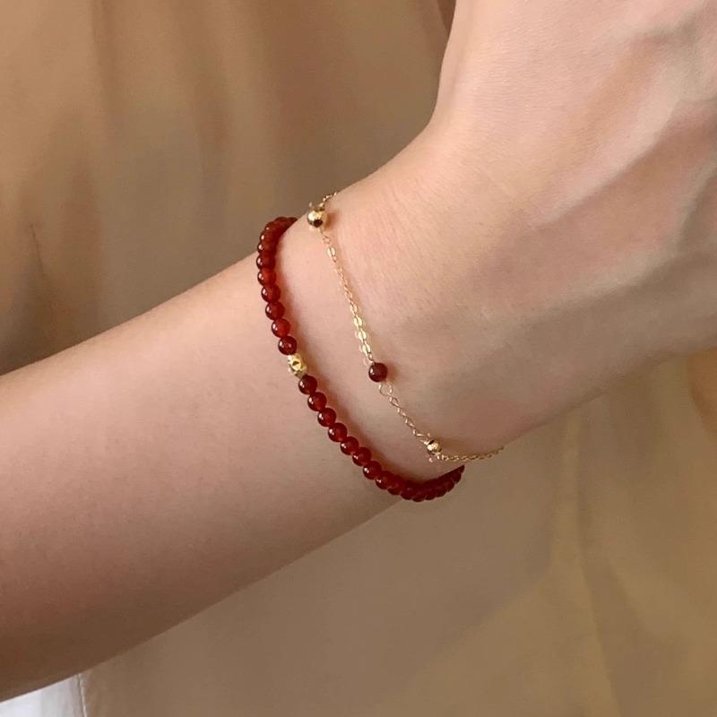 Natural Red Agate Bracelet - A Unique and Stylish Accessory for Women, Suitable for Various Occasions and Easy To Wear in Combination.