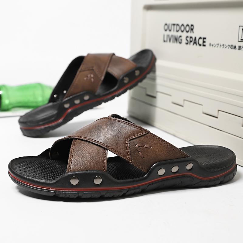 Fashion 2024 New Leather Mens Sandals Classic Summer Men Slippers Lightweight Soft Slippers Non-Slip Leisure Walk Half Drag Beach Flats