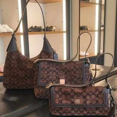 Autumn and Winter New Clamshell Armpit Bag Single Shoulder Retro Commuter Messenger Small Square Bag Woman