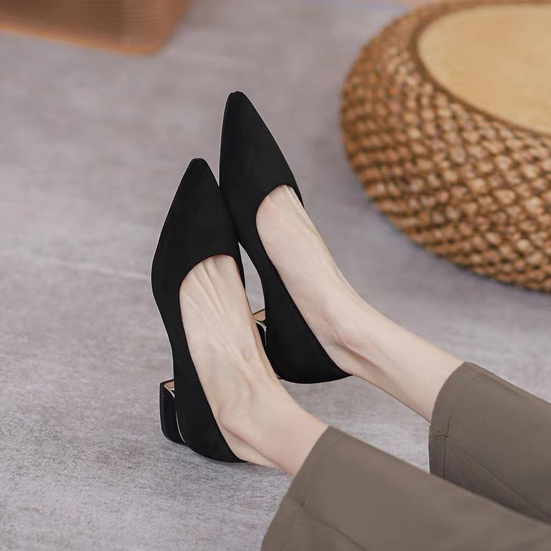 Blockabsatz Einzelne Schuhe Damen Schwarz Wildleder Spitzkopf Niedriger Absatz Keine müden Füße Berufspendler Arbeitsschuhe Französische Arbeitsschuhe Kinder