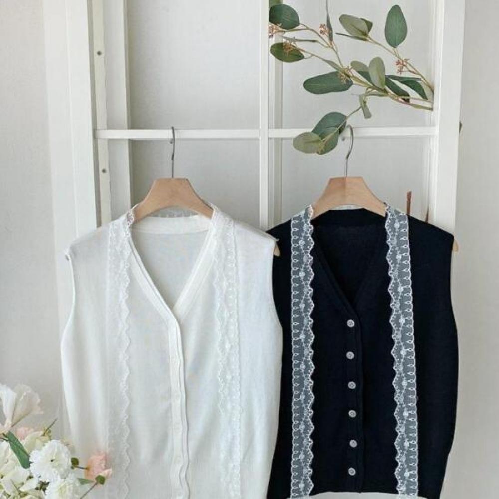 New ArriVals Open Run Women Lace Detail V Neck Knit Vest And Scarf Set