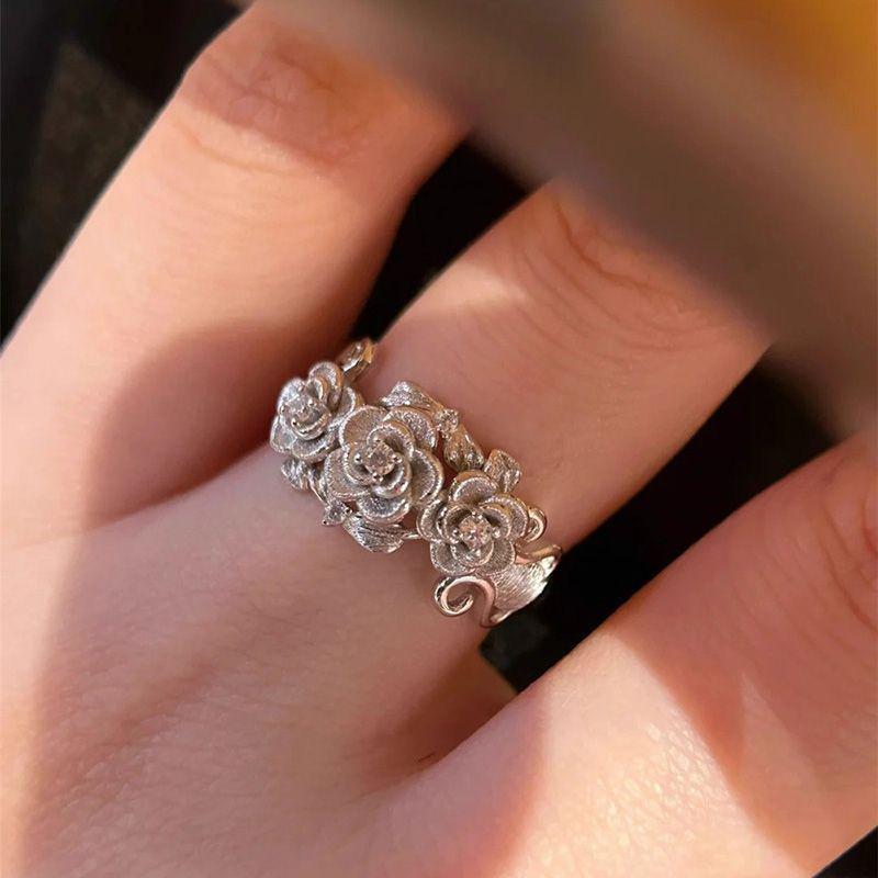 Elegant Brushed Rose Flower Ring for Women – High-End Fashionable Index Finger Band