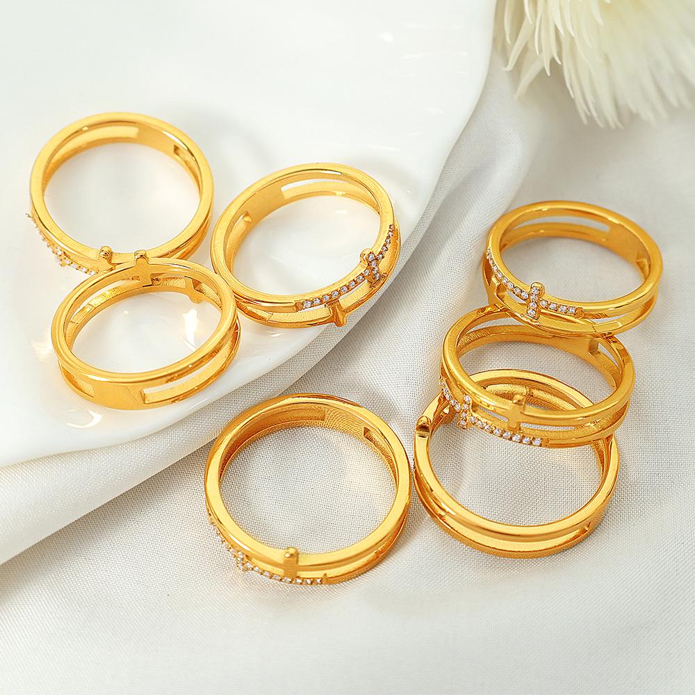 Trendiger Ring aus Titanstahl mit Einlage: Vielseitiger Luxusschmuck