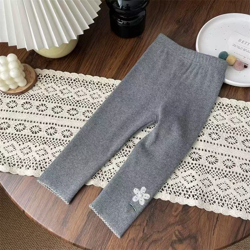 Spring and Autumn Baby Girls Flower Embroidered Leggings Outer Pants Early Autumn Children's Pants