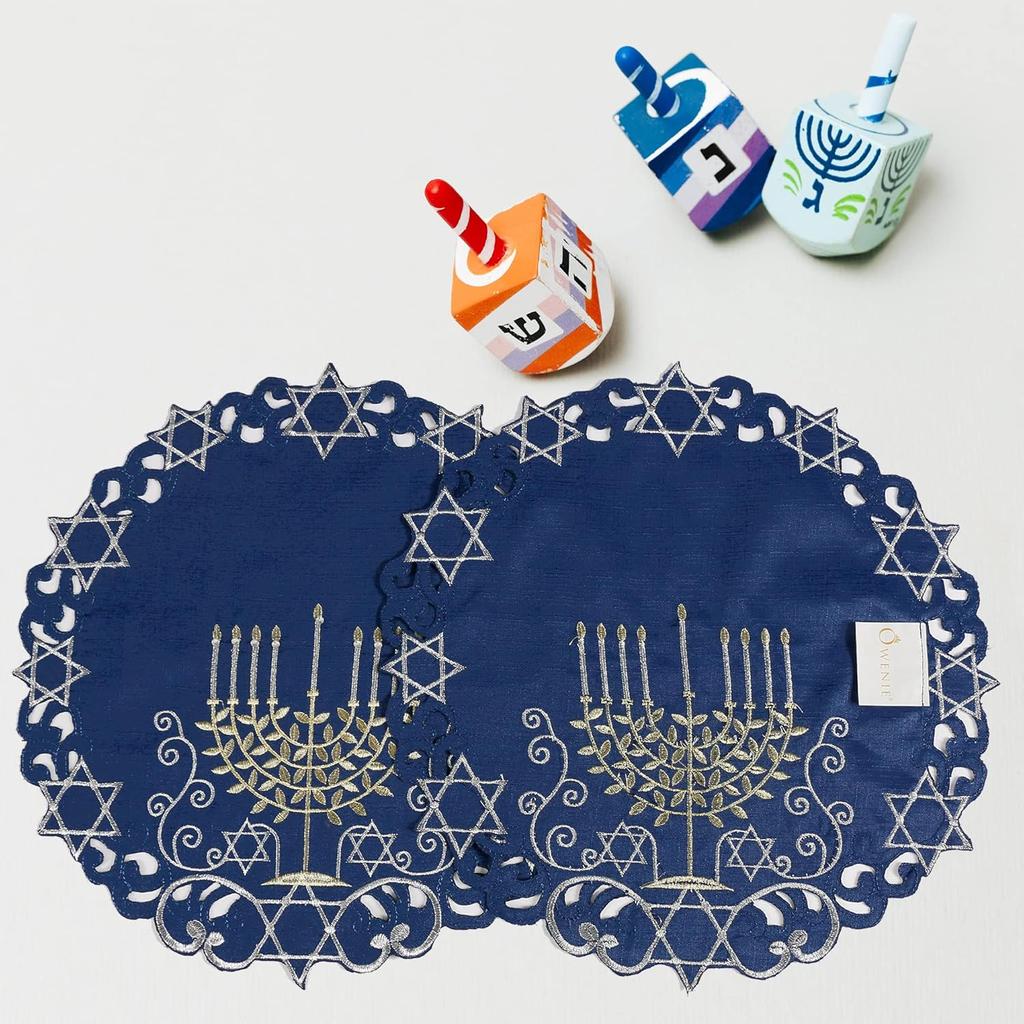 OWENIE Hanukkah Placemats Set of 4, Embroidered Chanukah Menorah Blue Round Placemats, Je Festival Holiday Party Table Decor Indoor Outdoor