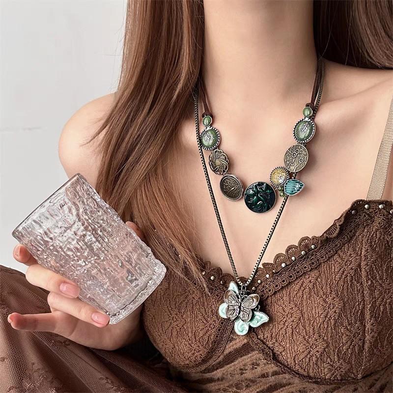 Retro Ethnic-Style Layered Green Butterfly Disc Necklace