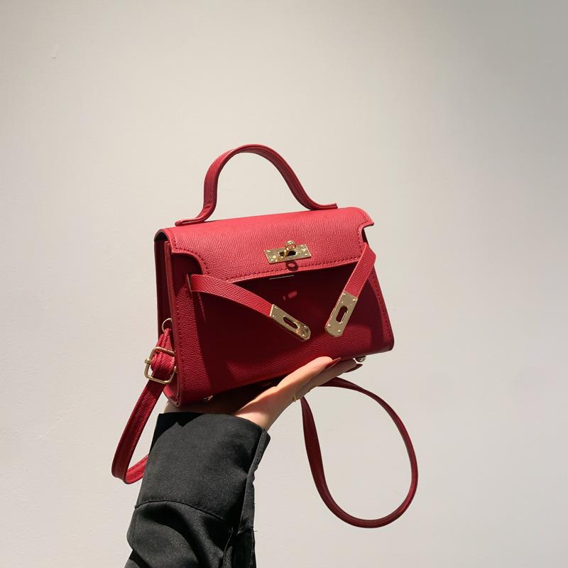 Retro Texture Small Bag Women's Spring 2024 New Trend Fashion Casual Bag Messenger Bag Popular Small Square Bag Women