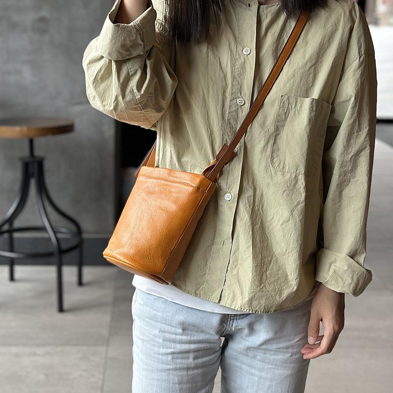 Korean Version New Top Layer Cowhide Small Bucket Bag, Women's Single Shoulder Crossbody Mini Bag, Retro Versatile Vegetable Tanned Leather