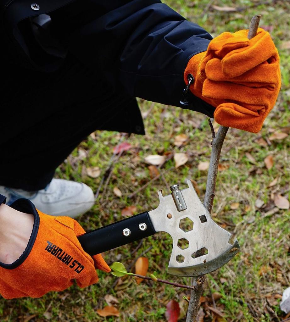 These outdoor gloves are unisex and ideal for camping and barbecues