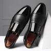 Mode Italienische Schwarze Formelle Schuhe Herren Slipper Hochzeitskleid Lackleder Oxford Schuhe für Herren Leder