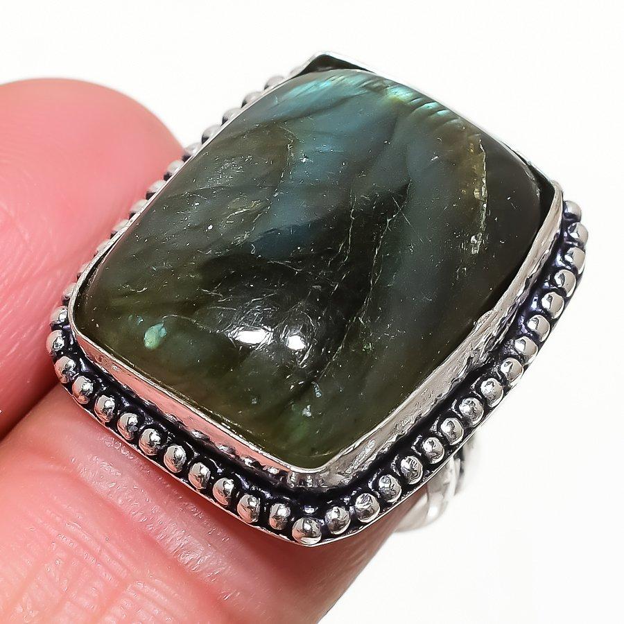 

Кольцо ручной работы из стерлингового серебра 925 пробы с натуральным лабрадоритом, размер 8 Q8i00