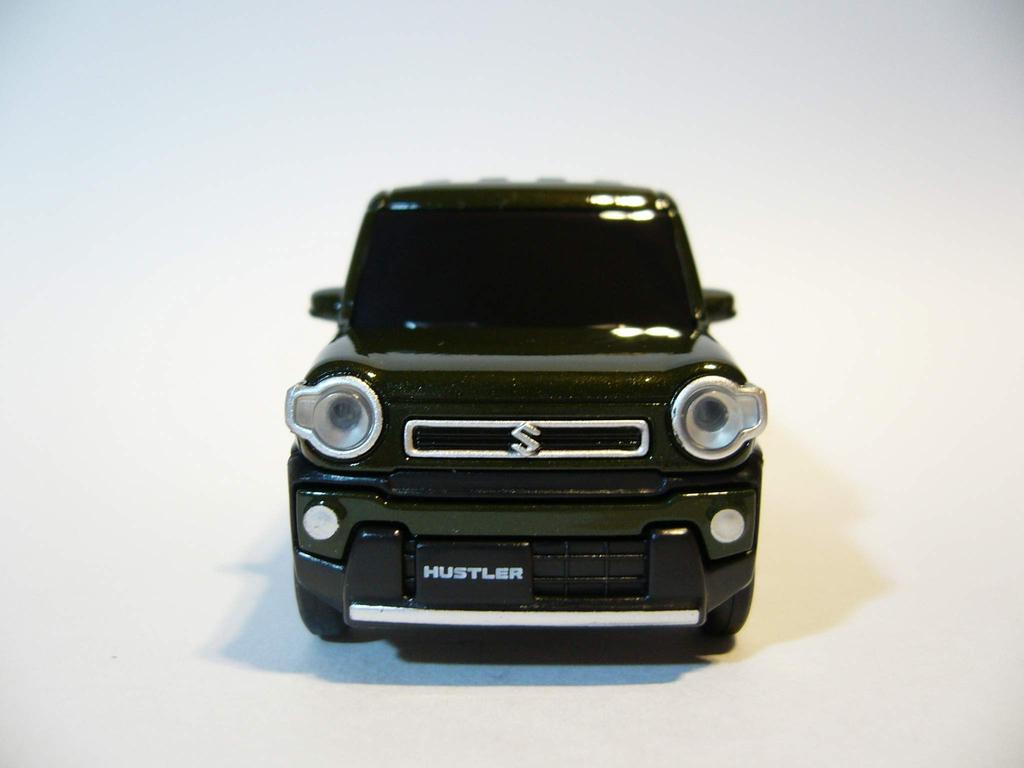 SUZUKI New Hustler Pullback Car Miniature Car Color Sample Cool Khaki Pearl Metallic