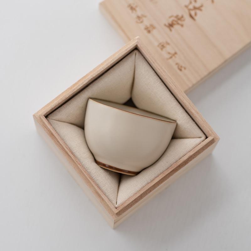 Songda Beige Ru Kiln Tasse Meistertasse Handgefertigt High-End Teetasse Meister Berühmte High-End Tasse Kung Fu Tee Set