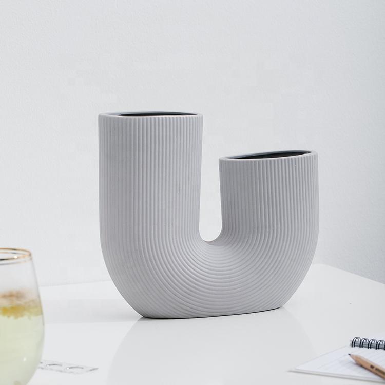 Hot Selling Creative U Shaped Gift Flower Vases Porcelain Decor Vase for Wedding
