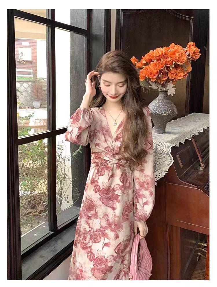 Elegant French Floral Print Cross Strap Dress for Women - Slimming Base Layer in Light Mature Style