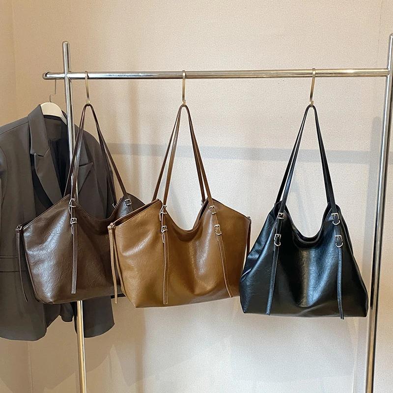 High Capacity PU Casual Bags for Ladies  Shoulder Hasp Bags  Zipper Interior Pocket  Versatile  High Quality
