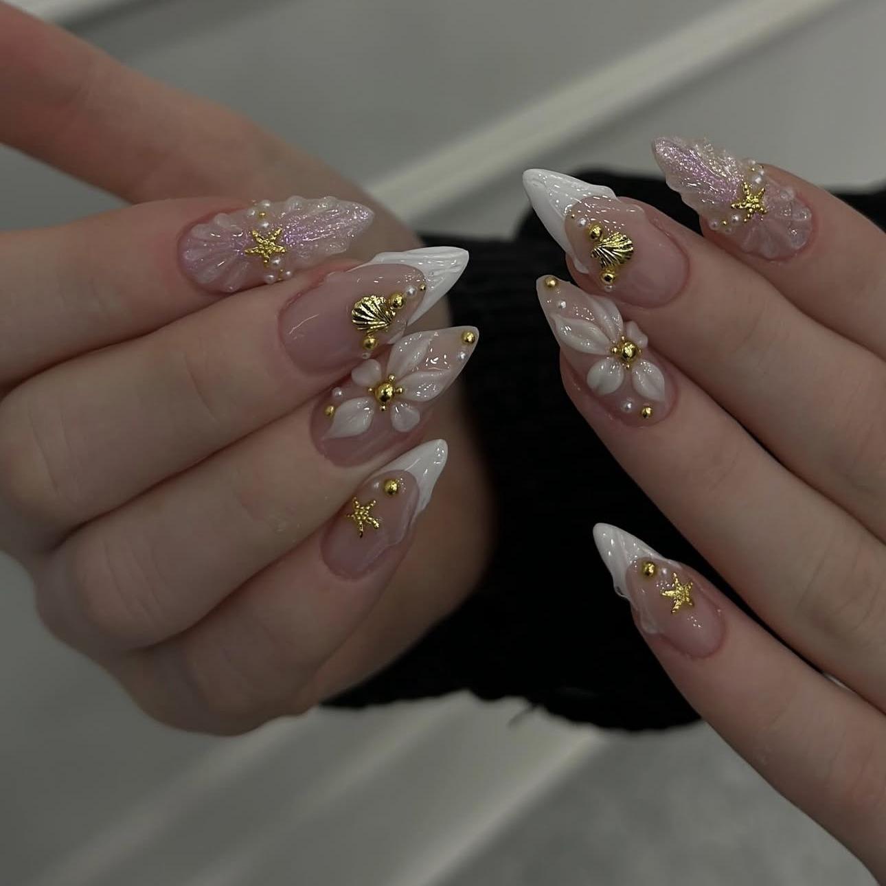 24PCS Purple Gradient French Artificial False Nails 3D Carved Flowers Shell Almond Fake Nails with Golden Pattern Nails Press On