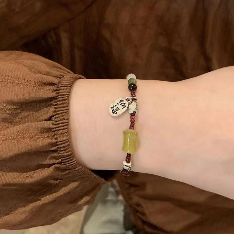 Glass Bead Fashionable Bracelet For Women Summer 2024 Design Unique
