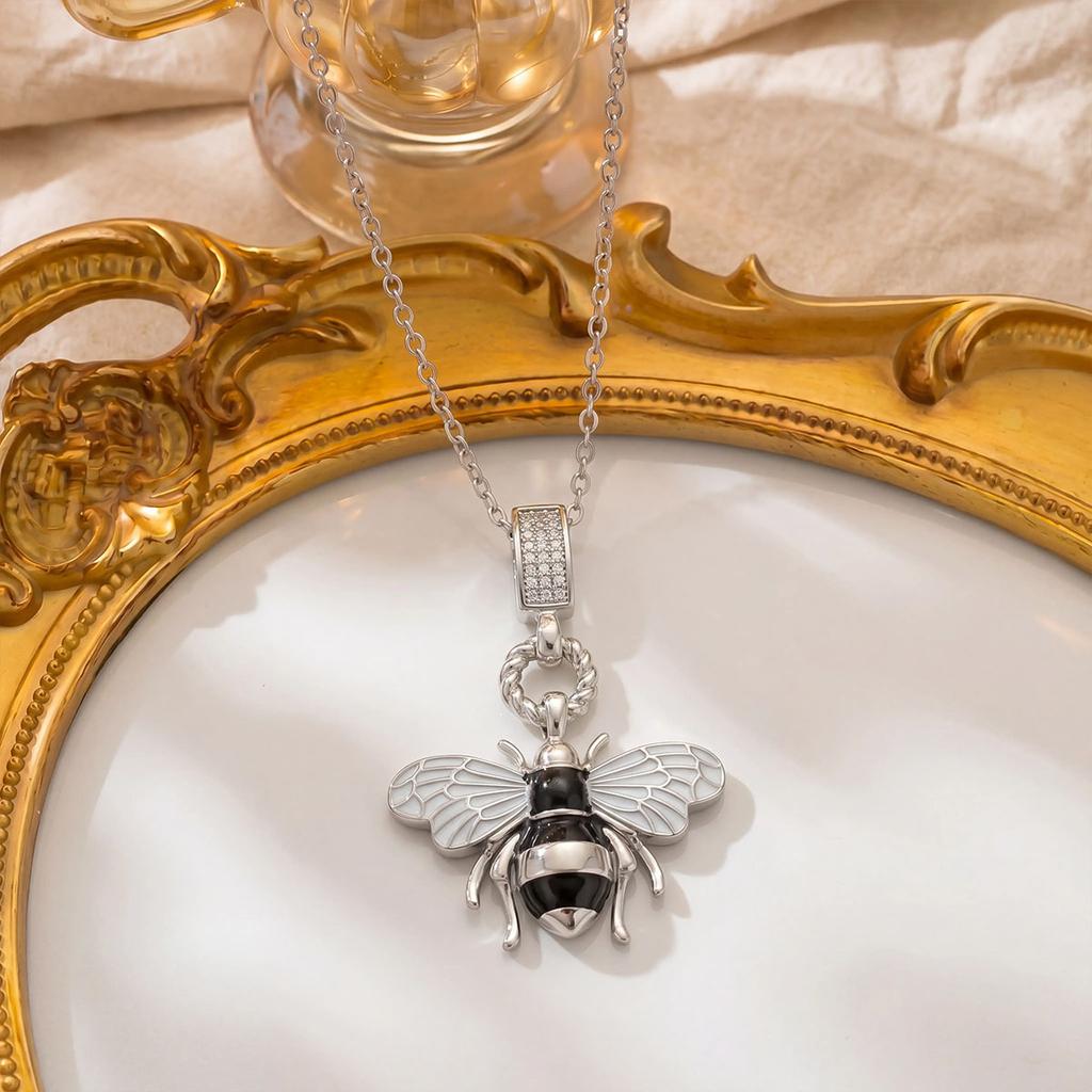 Necklace - Bee Butterfly Necklace - Accessory with Oil Droplets - Small-scale High-end Style - Collar Chain