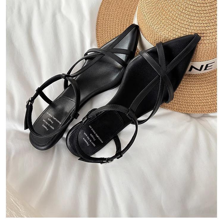 Soft leather version~ Vintage cross strap Roman sandals women's 2025 summer wear French small wedge heel pointed sandals