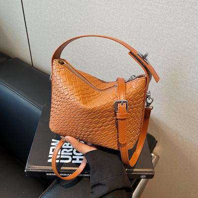 This Year's Popular Women's Bag Weaving Design Korean Version Messenger Bag Foreign Style Commuter Handbag Women's New Temperament Single