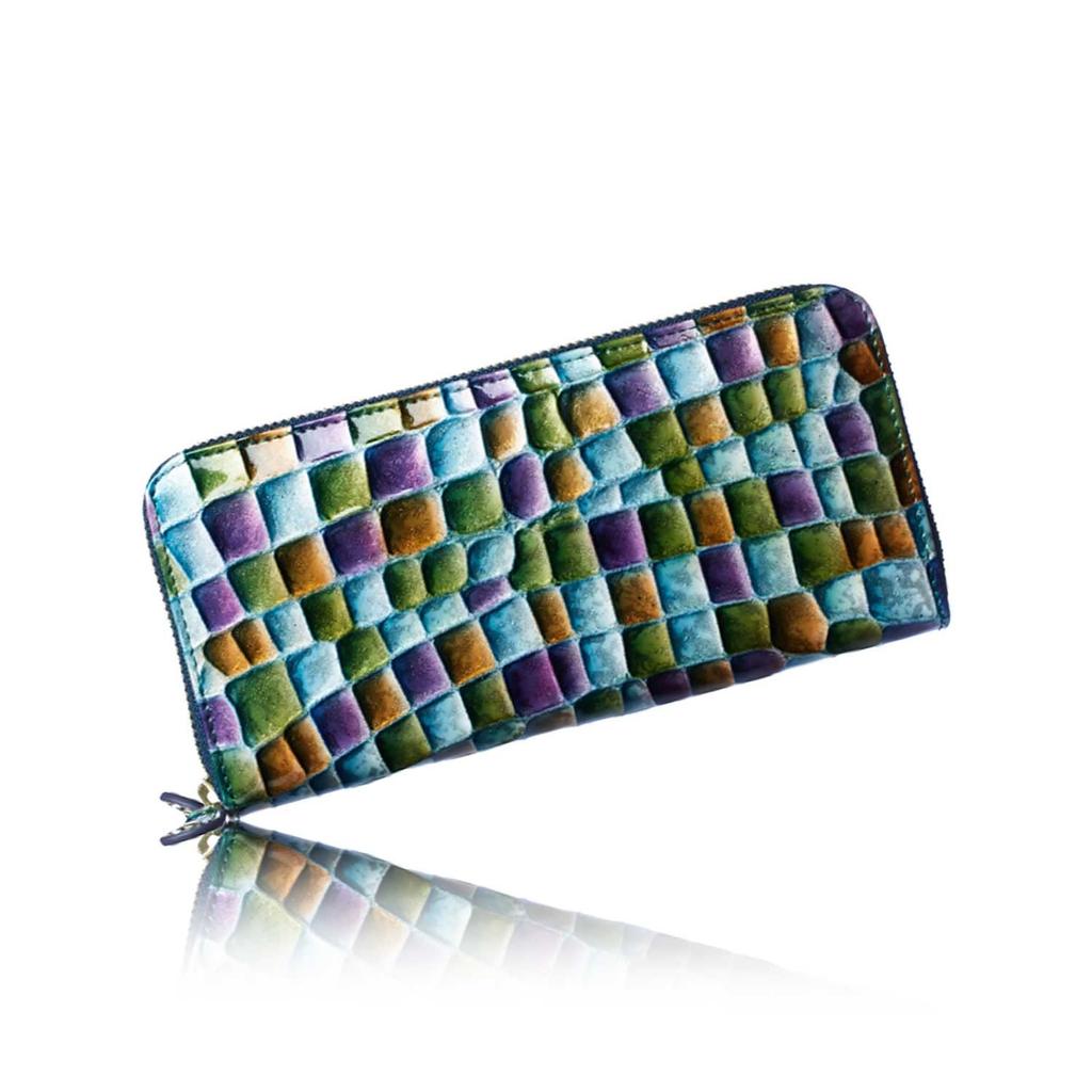 [VOICE] Align Le Murrine Women's Long Wallet, Made with Italian Life Leather. Featured in Shukan Bunshun. Elegant and Easy-to-Use Vertical Card Case.