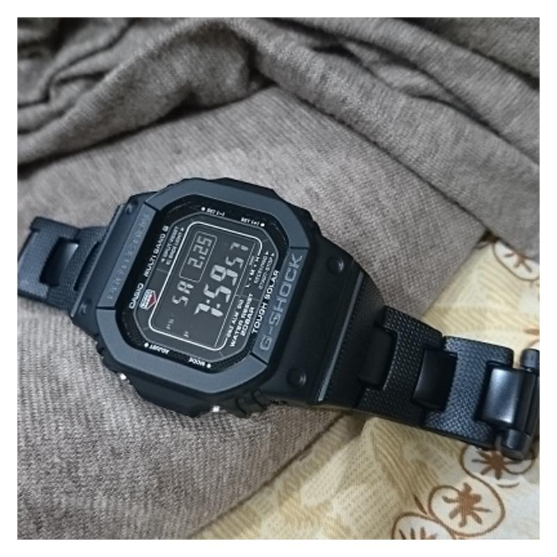 Casio G-SHOCK Classic Small Square Solar Quartz Movement Japanese and Korean Watch Men's Watch Black Dial GW-M5610-1B