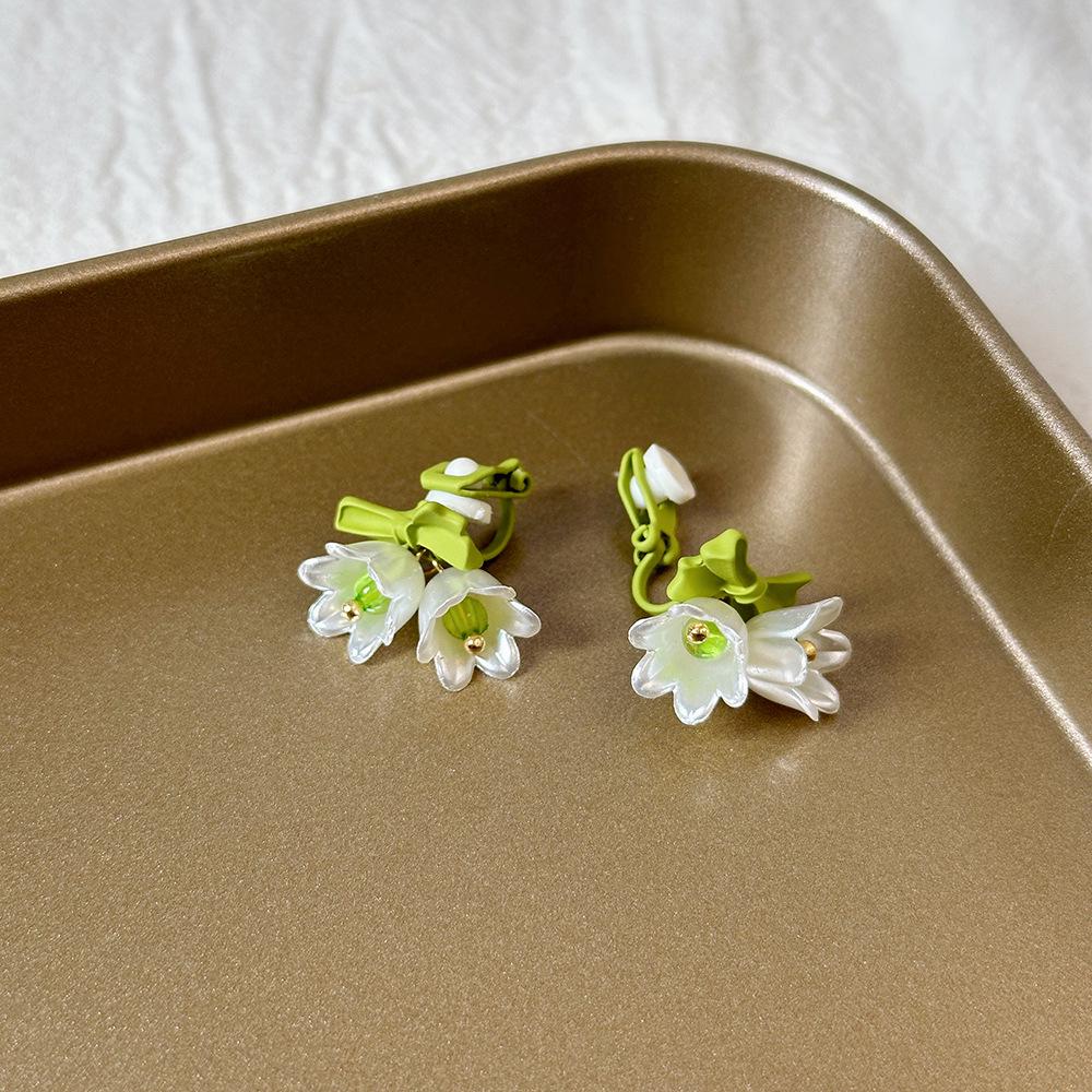 Korean Xiaoxiang Love Heart Earrings: High-End Summer Sweet Design with Niche Oil Drop Accents