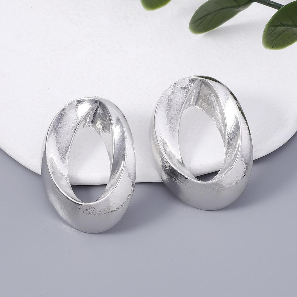 Geometric Circular Hollowed-out Elliptical Metal-textured Earrings for Both Men and Women, with a Cold and Simple Style for Couples