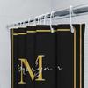 Czarno-złota personalizowana zasłona prysznicowa z monogramem z inicjałów imienia, konfigurowalna do wystroju łazienki, luksusowy element wystroju domu