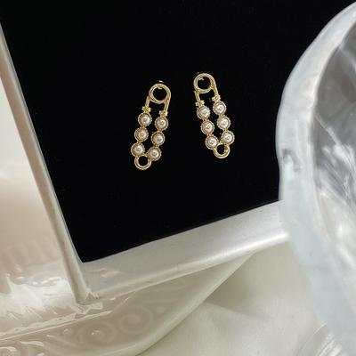 Fun and Personalized Pearl Pin Design Earrings Simple, Small and Niche Cold Style Earrings