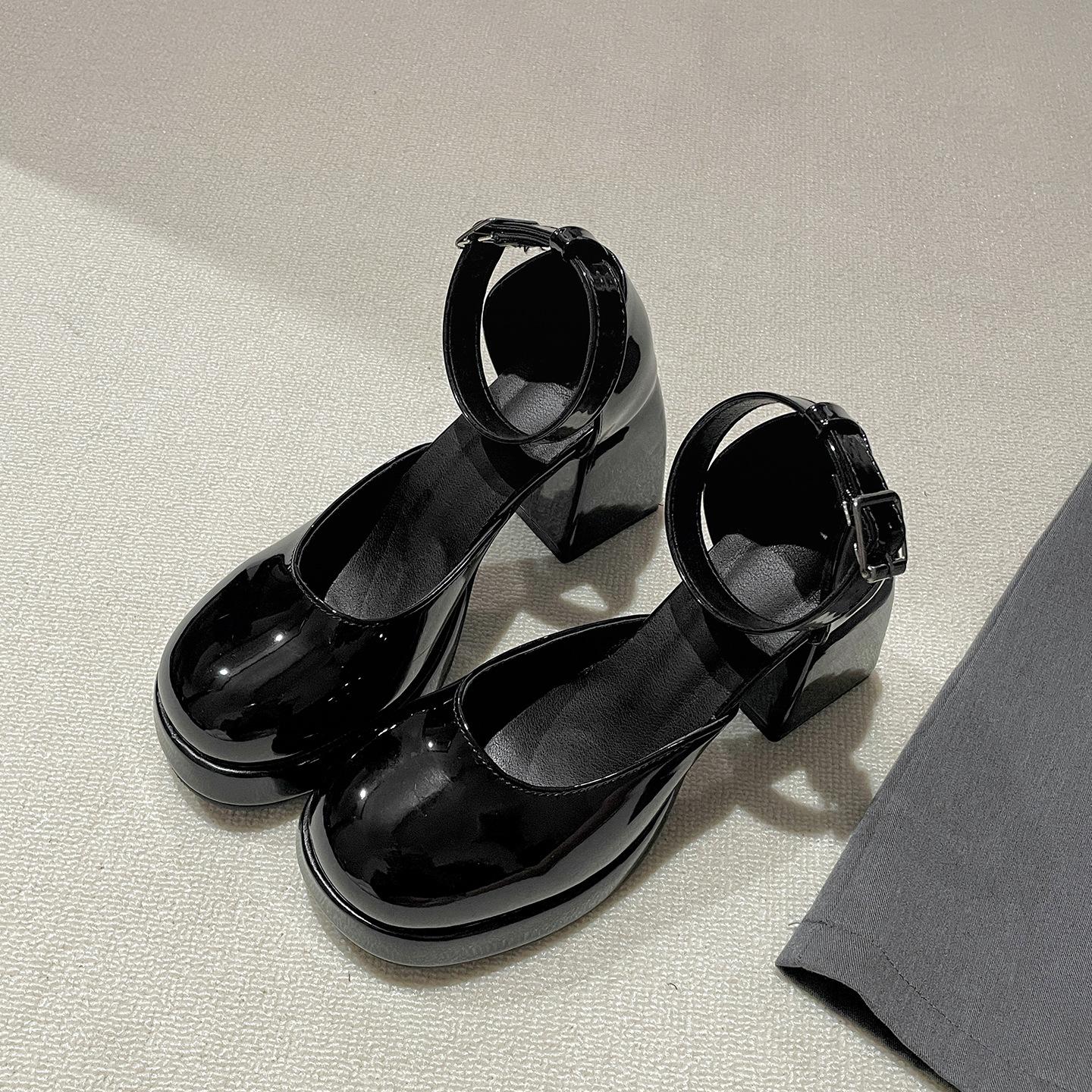 

Black French fairy style small thick heel high heels women s summer 2025 new models with skirts and bag head sandals 35 чёрный