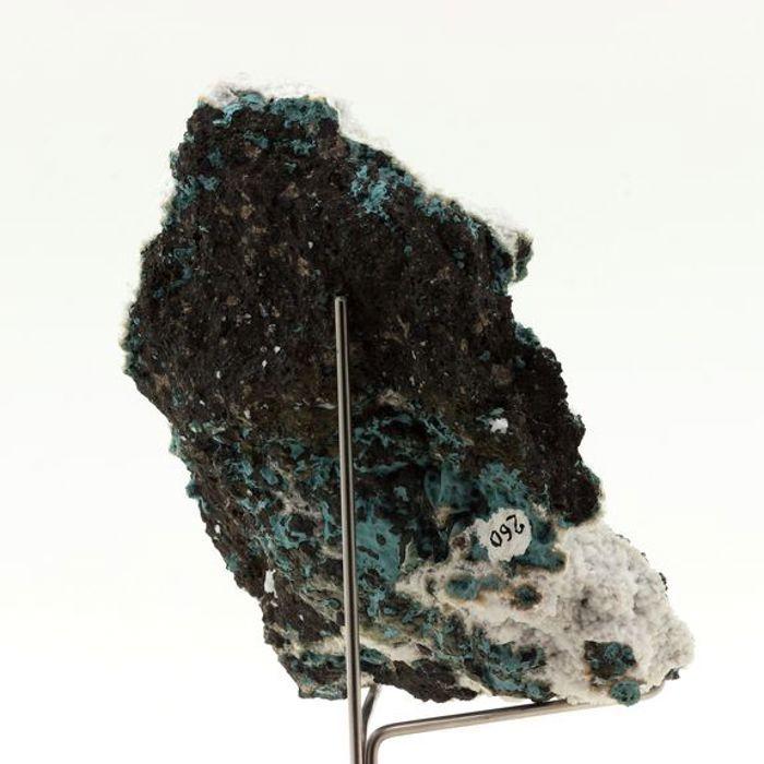 Pierres et Minéraux. Fluorapophyllite-(K) + Stilbite. 2645.0 ct. Jalgaon District, Nashik, Maharashtra, Inde.