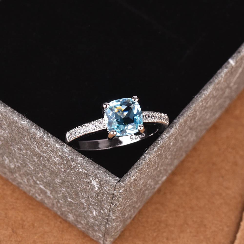 

Zhenrong Luxury European & American Blue Topaz Square Ring - Женские цветные драгоценные камни Size 6 светло-синий
