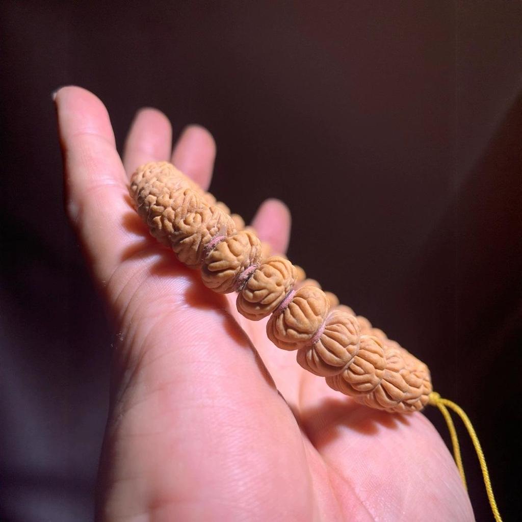 Dragon Pattern Peach Pit Wenwan Handpiece - Unisex Bodhi Seed Plaything, Free Shipping