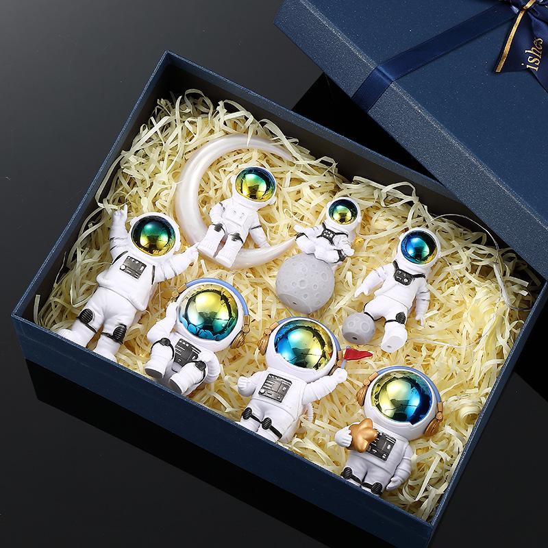 Small Resin Astronaut Figurine - Perfect for Home Decor, Valentine's, or Birthday Gift