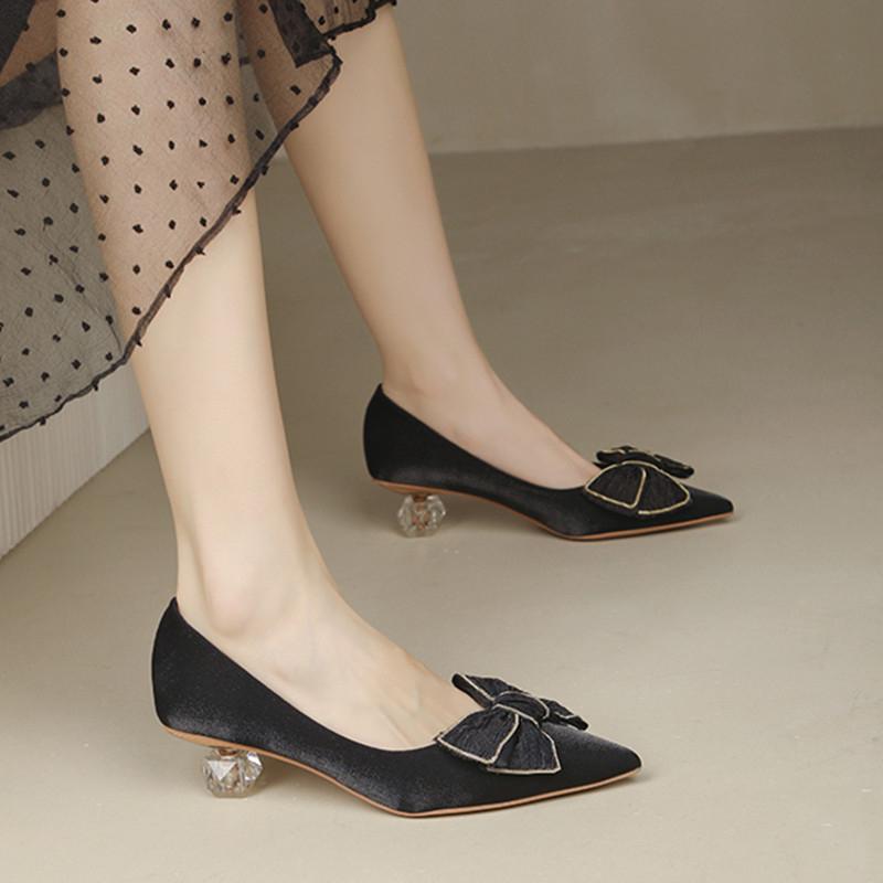 Fashion Small Square Heel Shoes Women's Fashion Pointy Shallow Mouth End Face Butterfly Knot Set Foot Non-slip Low-top Shoes