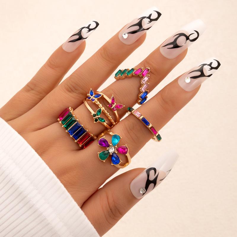 Bohemian Rhinestone Geometric Finger Rings Set For Women Red Crystal Heart Gold Color Chain Shaped Ring Female Party Jewelry