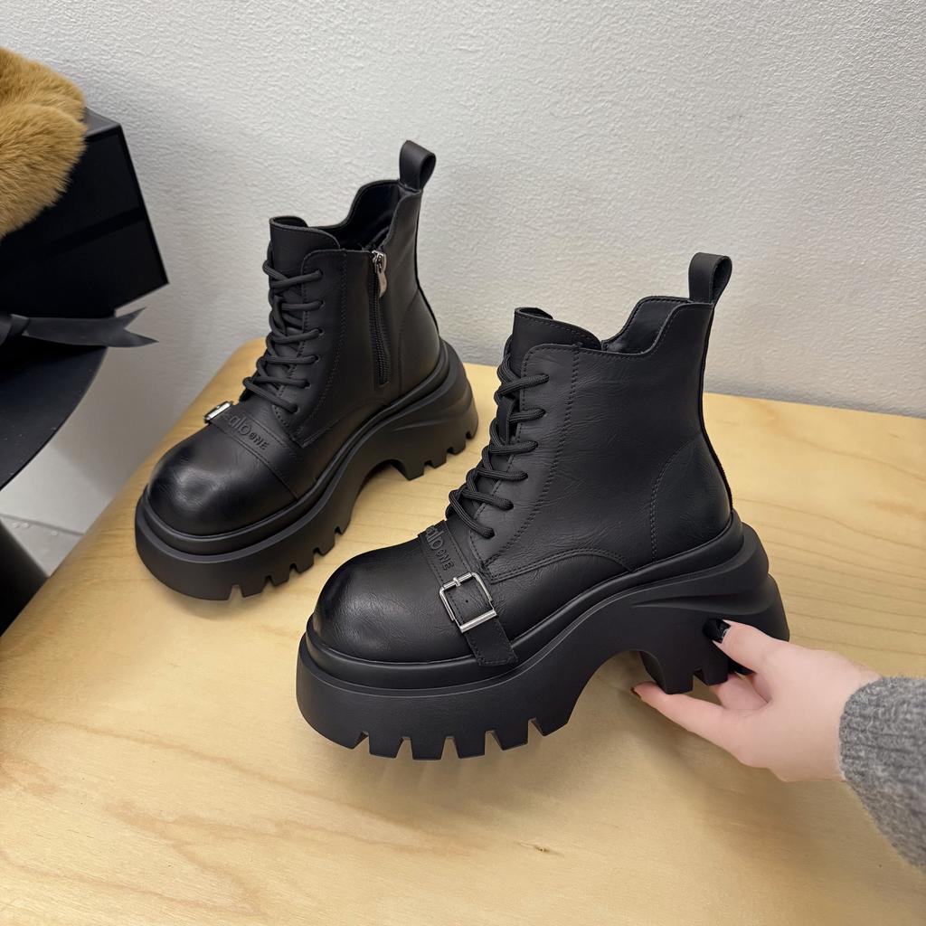 [Fanfna] 2025 Autumn New Fashionable Versatile British Style Thick-soled Small Man Increases Height Martin Boots Women's Niche