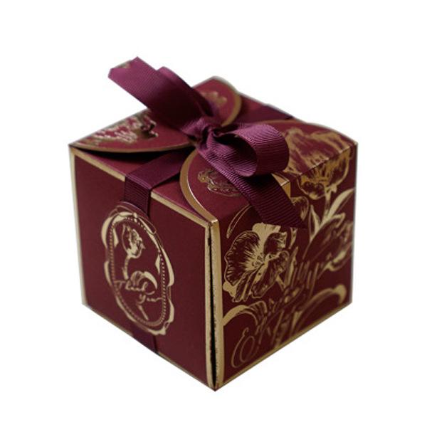 Elegant French Tulip Wedding Favor Box - Gold Stamped Luxury Candy Box for Engagements