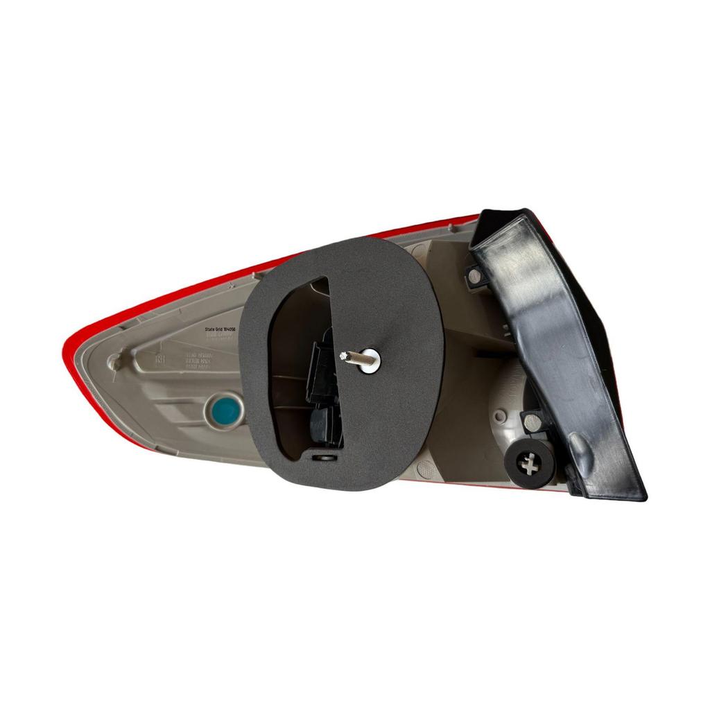 Ford Fiesta 13-15 Sedan RH Cornering Tail Lamp D5BB-13404-C