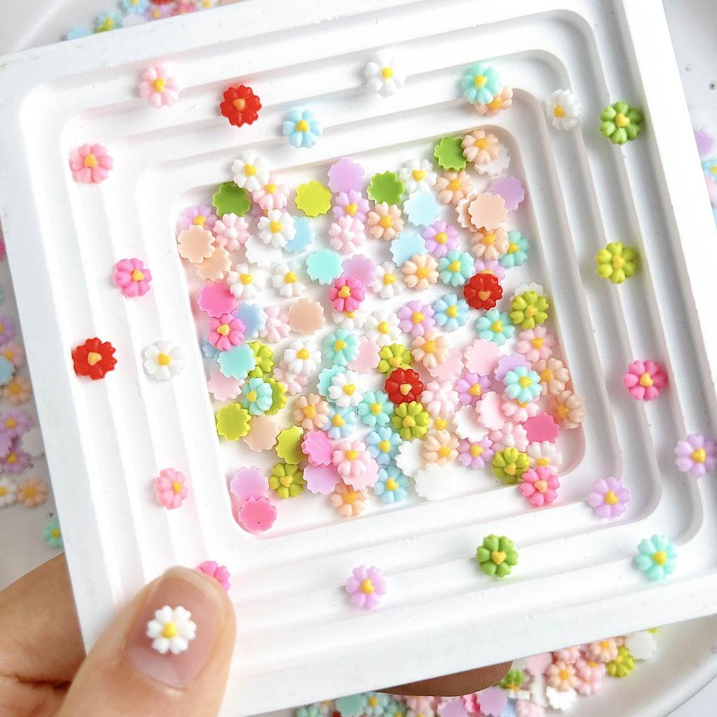 Hot Selling Multiple Colorful 6mm Small Flower Nail Art Decorations Resin Luminous Macaron Color Series Mixed Color Flowers
