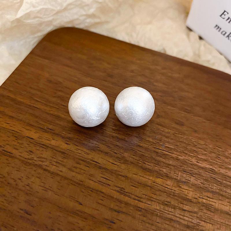 

French cold wind zircon geometric flower pearl earrings stud earrings exquisite temperament earrings