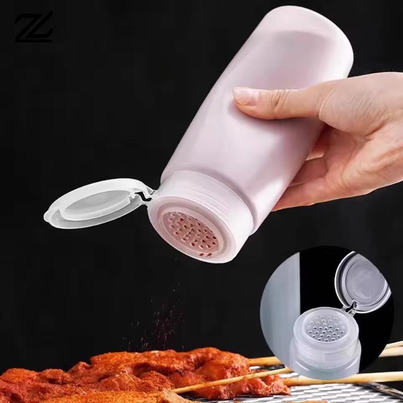 Klarer 400/600ml Gewürzbehälter aus Kunststoff mit Streudeckeln für bequemes Würzen in der Küche